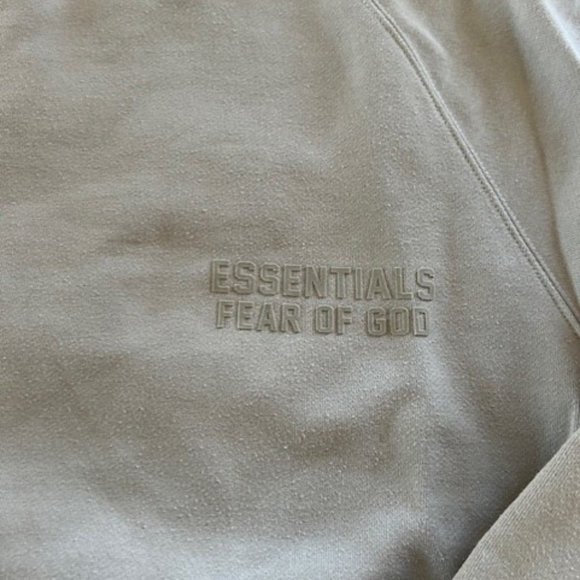 FEAR OF GOD ESSENTIALS chest-logo crewneck sweatshirt - Picture 3 of 5